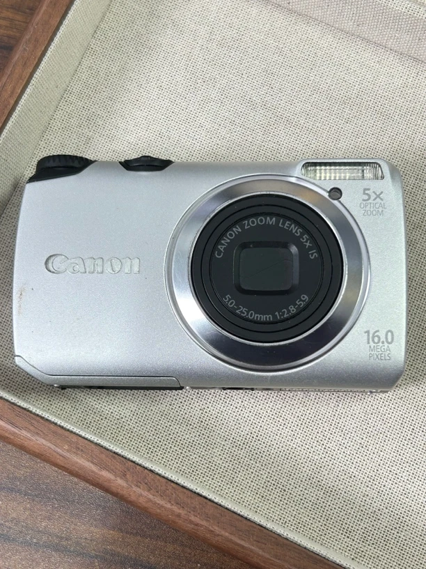 9新 Canon/佳能 a3300 银色 偏冷色调ccd数码相机便携学生