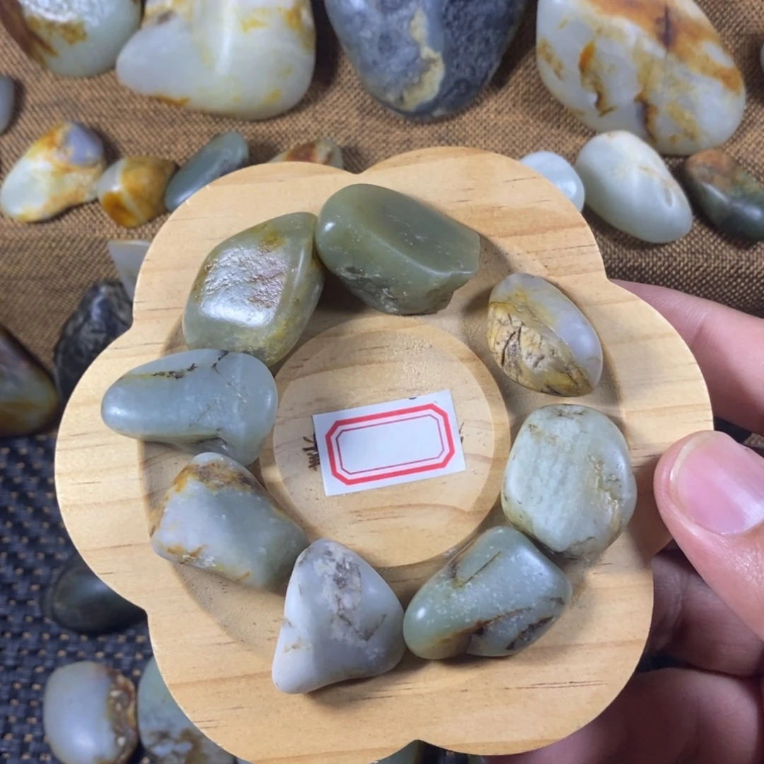 和田玉（糖玉）未镶嵌挂件