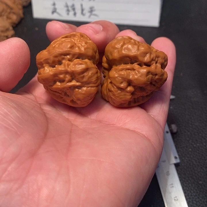 文玩核桃吊坠赵*牛0000000150