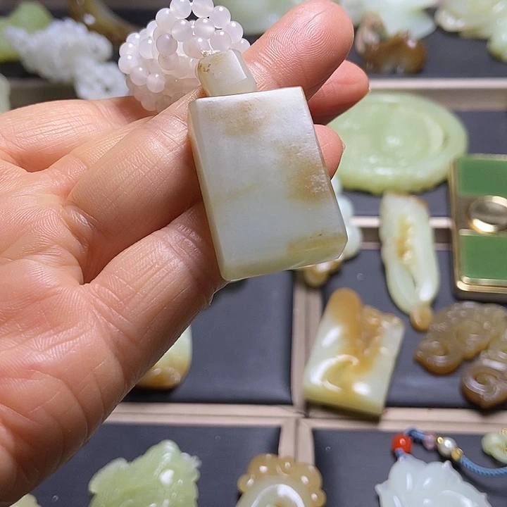 和田玉未镶嵌挂件