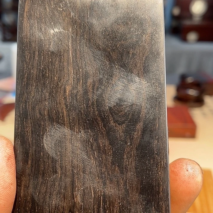紫光檀细支烟盒装，