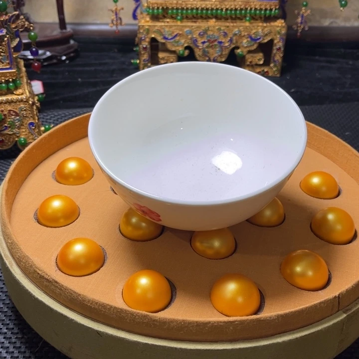 摆件《**》瓷器和陶瓷的