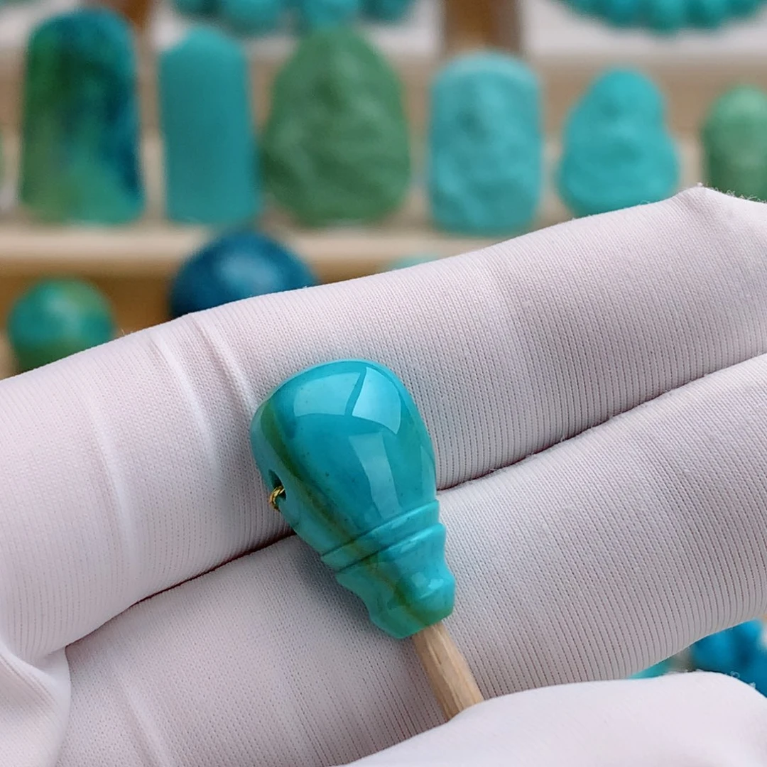 绿松石未镶嵌挂件