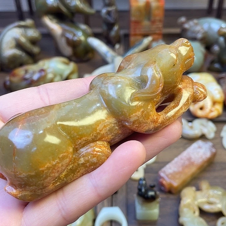 未镶嵌和田玉（糖玉）挂件