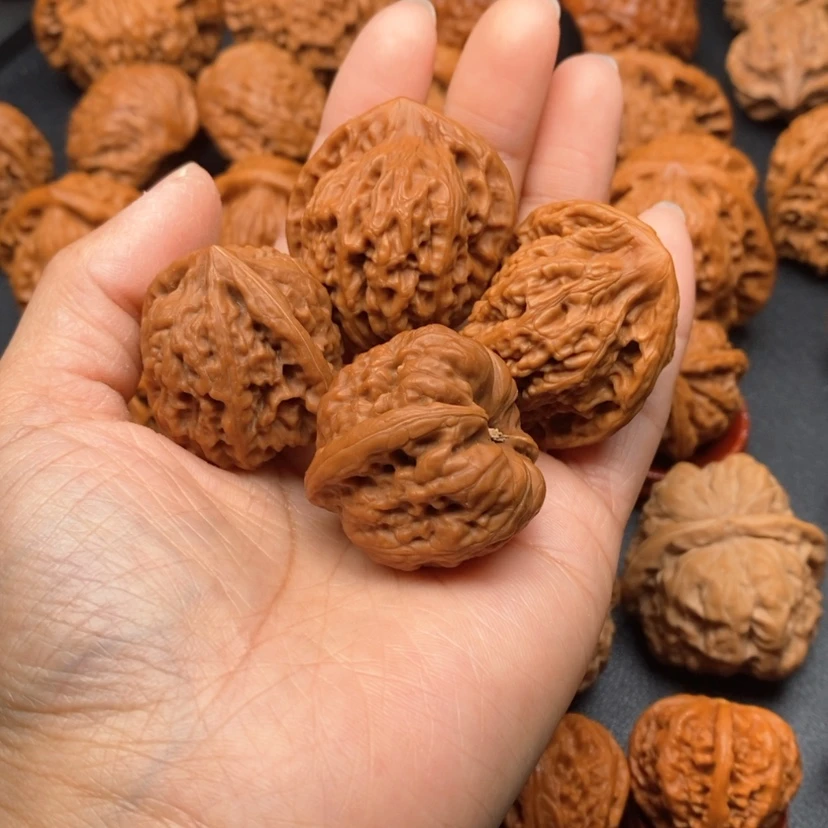 【闪购商品】文玩核桃把件异形+平谷凹底32