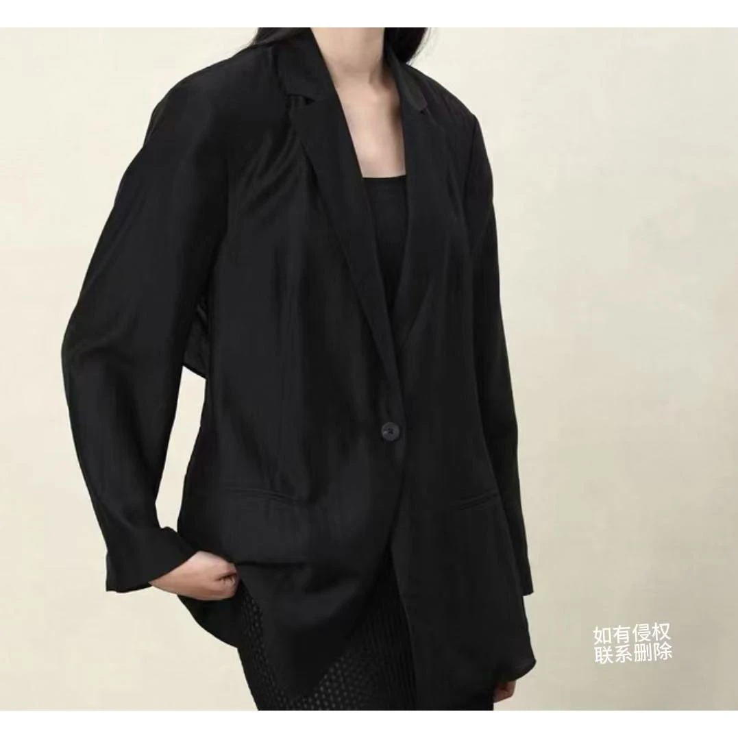 『朱小姐』超薄设计后背镂空西装外套 不退不换  E907