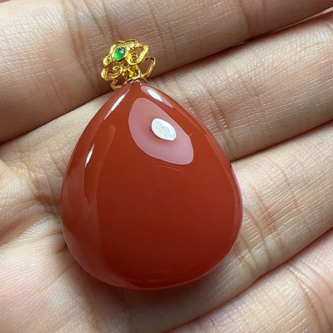 18K金镶嵌吊坠南红玛瑙西**哥