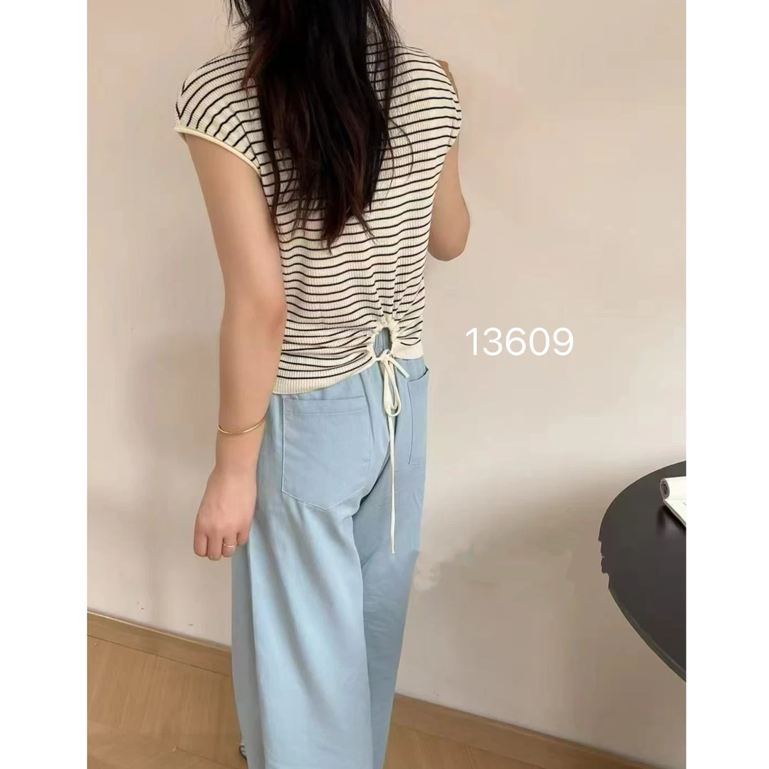 13609（部分无水洗唛，介意慎拍）WANGDAN新款U领后背圆形收腰小飞袖