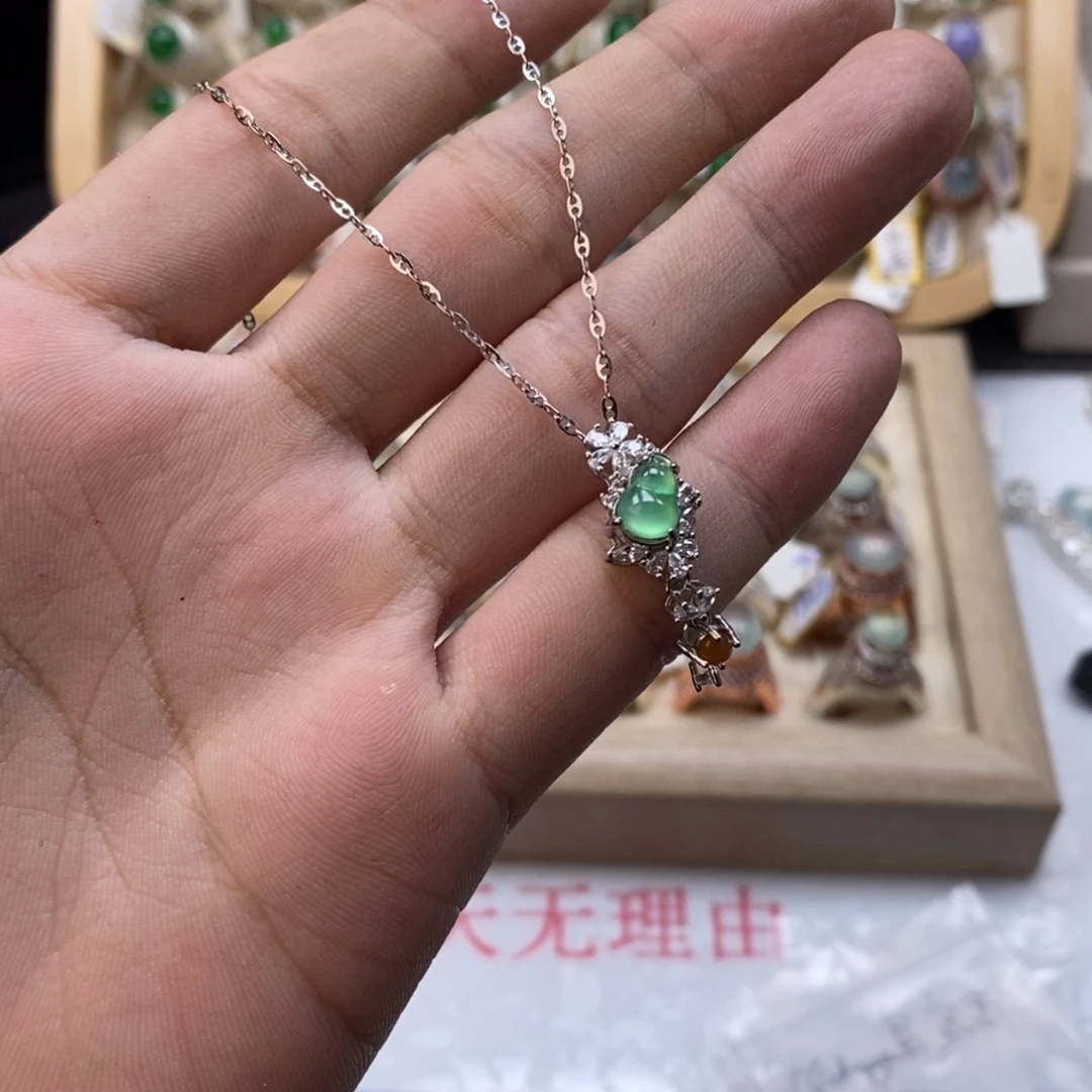 小***人翡翠戒指银S925镶嵌天然缅甸翡翠a货