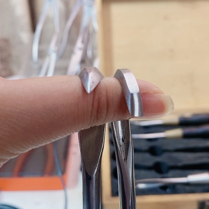 【闪购商品】村久拉丝刀尖头+4毫米