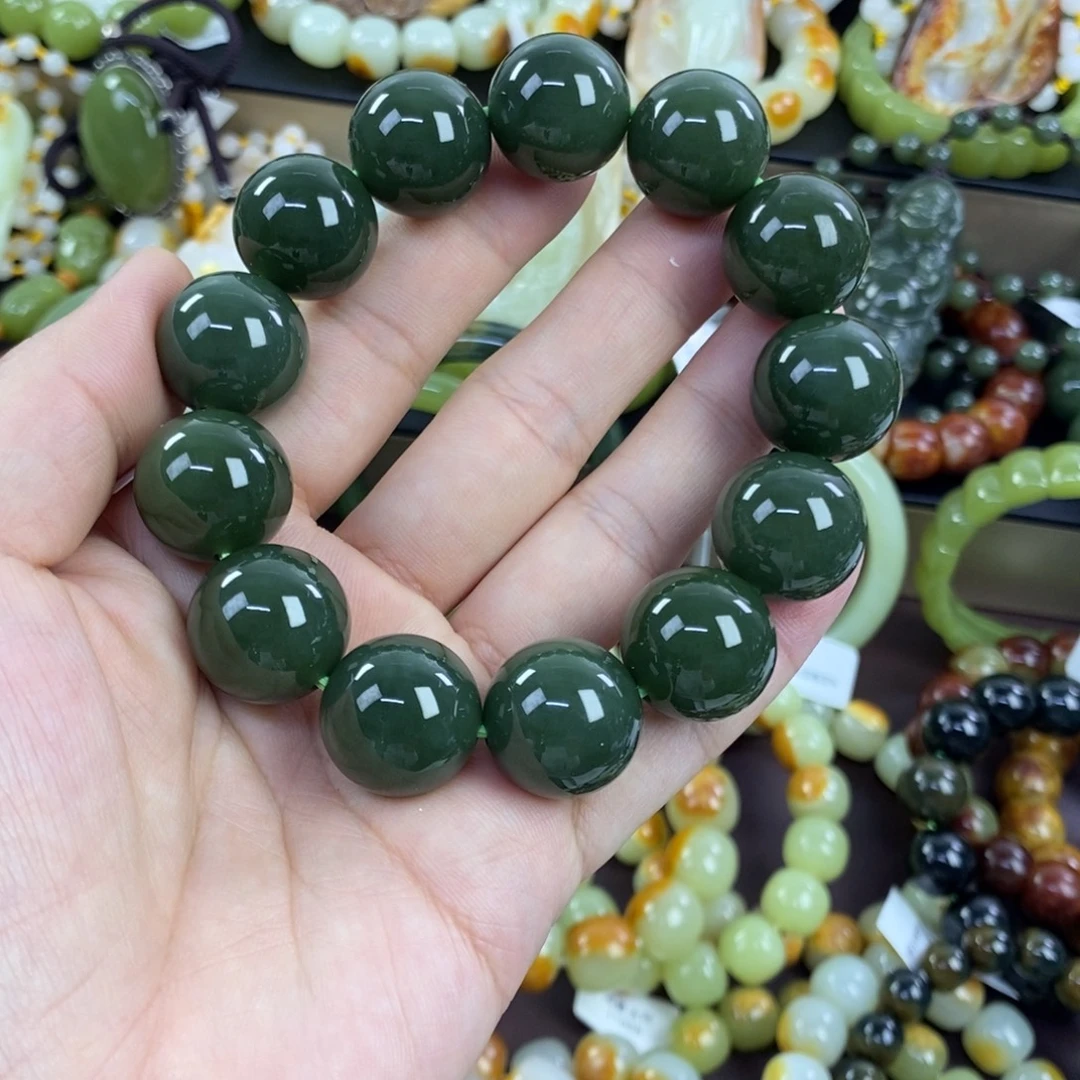 灵***护透闪石质玉未镶嵌手串