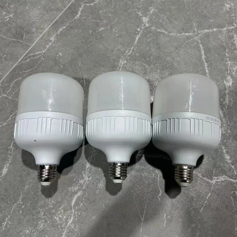 直播五金 白色电灯泡吊扇专用灯30w三个装