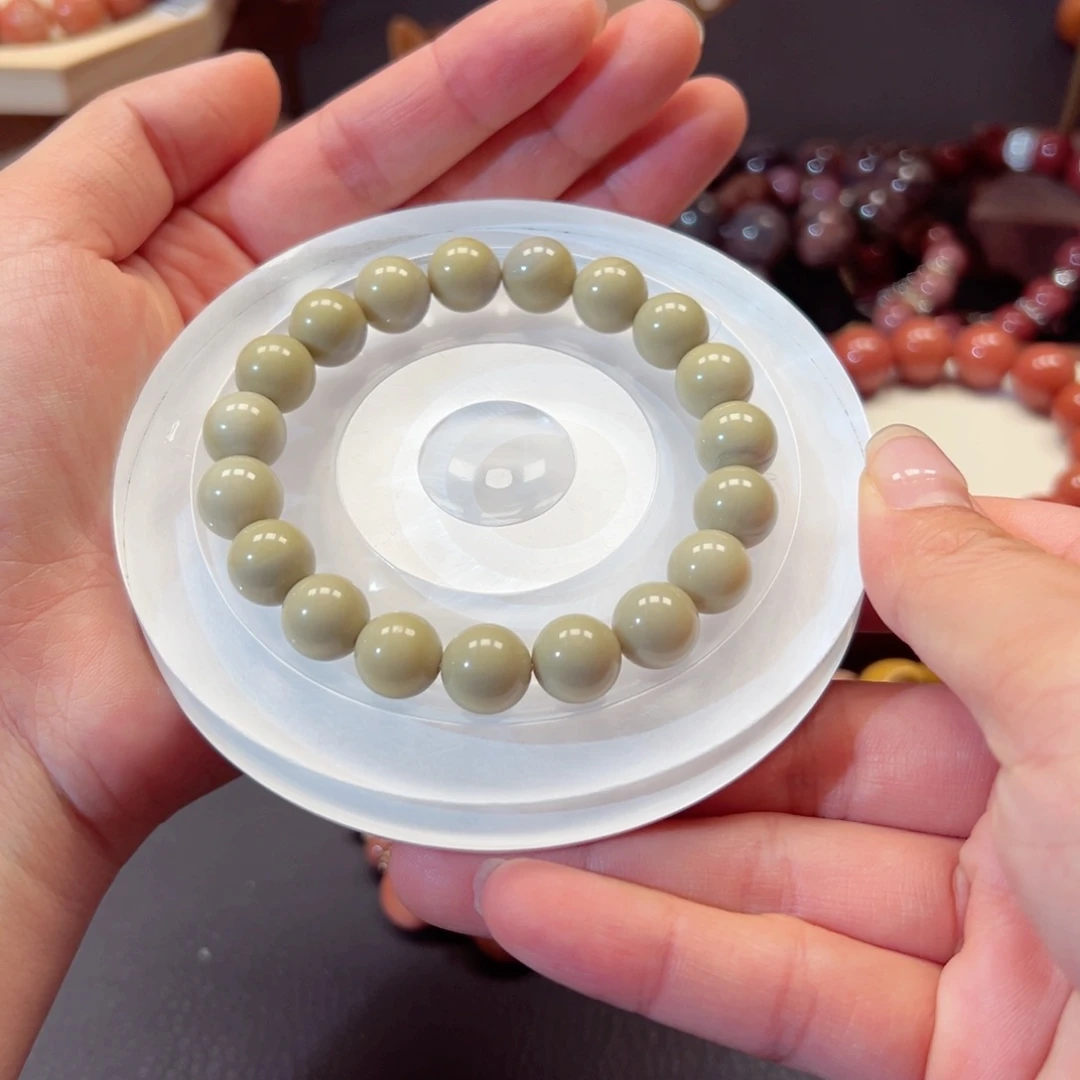 石英质玉手链未镶嵌v****a170