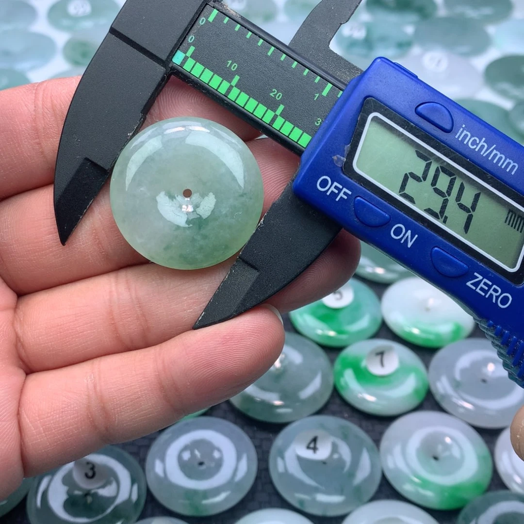 翡翠颈饰未镶嵌缅甸天然A货翡翠