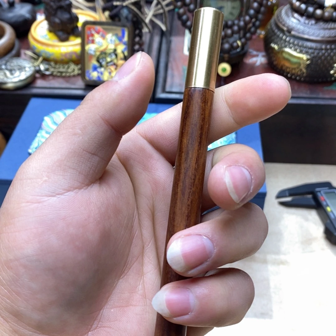 大叶紫檀（黑酸枝木类）