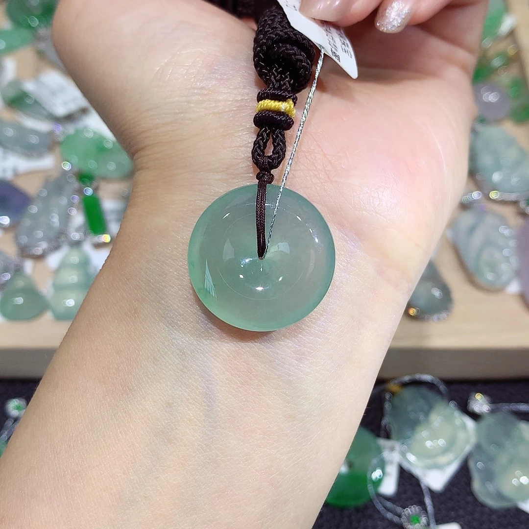 翡翠未镶嵌颈饰扣子