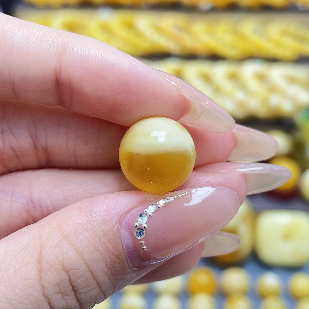 未镶嵌琥珀裸石蜜蜡圆珠13.8mm微瑕