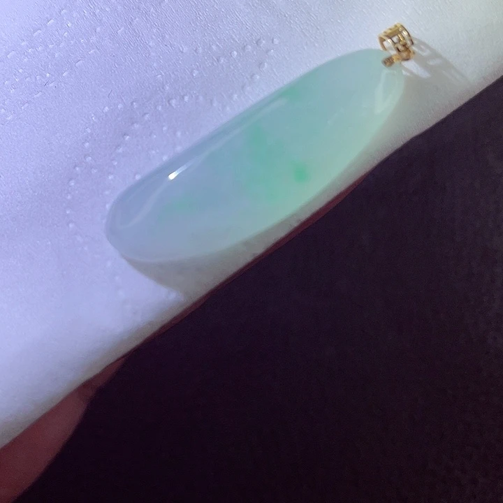 翡翠18K金镶嵌颈饰翡翠