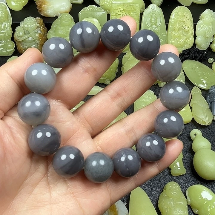 和田玉（糖玉）未镶嵌颈饰