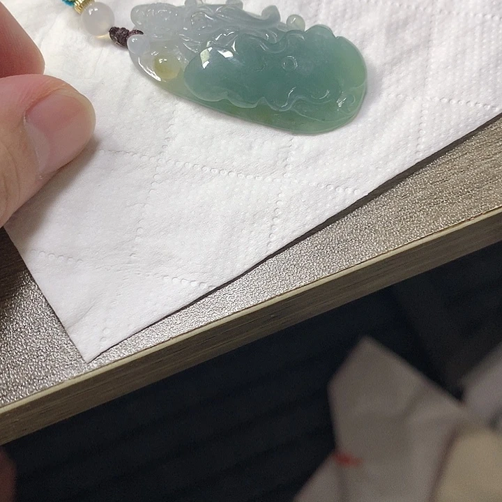 翡翠未镶嵌颈饰星*观音