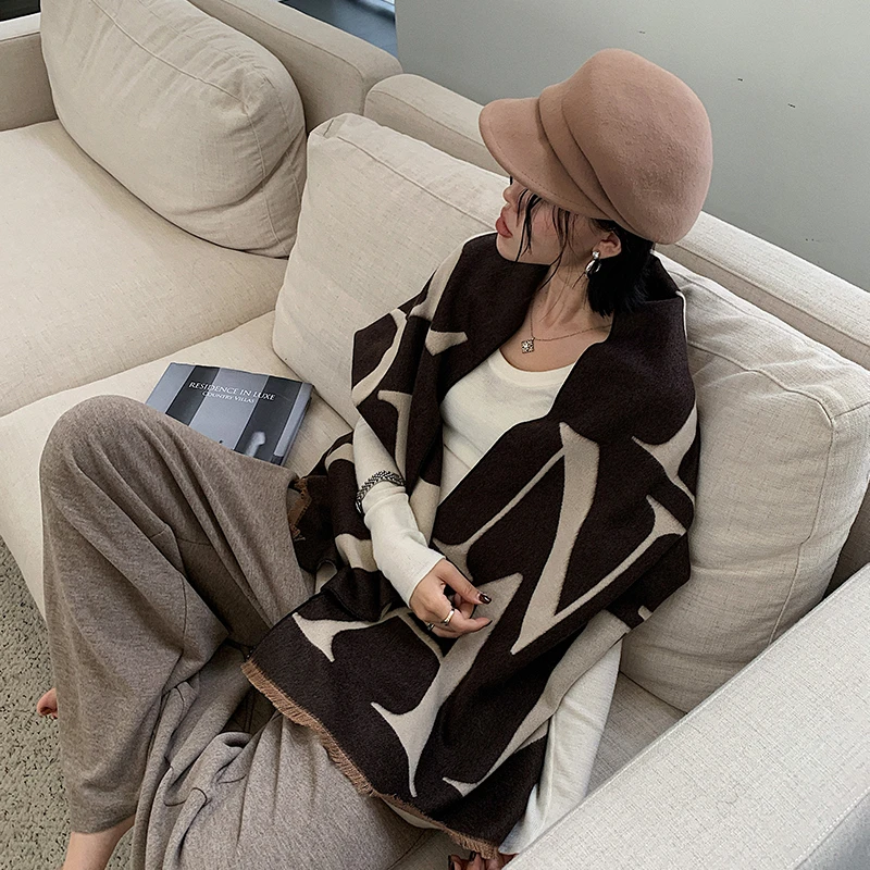 十三粥私服 冬绒拾光 绵羊毛高级感披肩女秋慵懒百搭时尚柔软亲肤