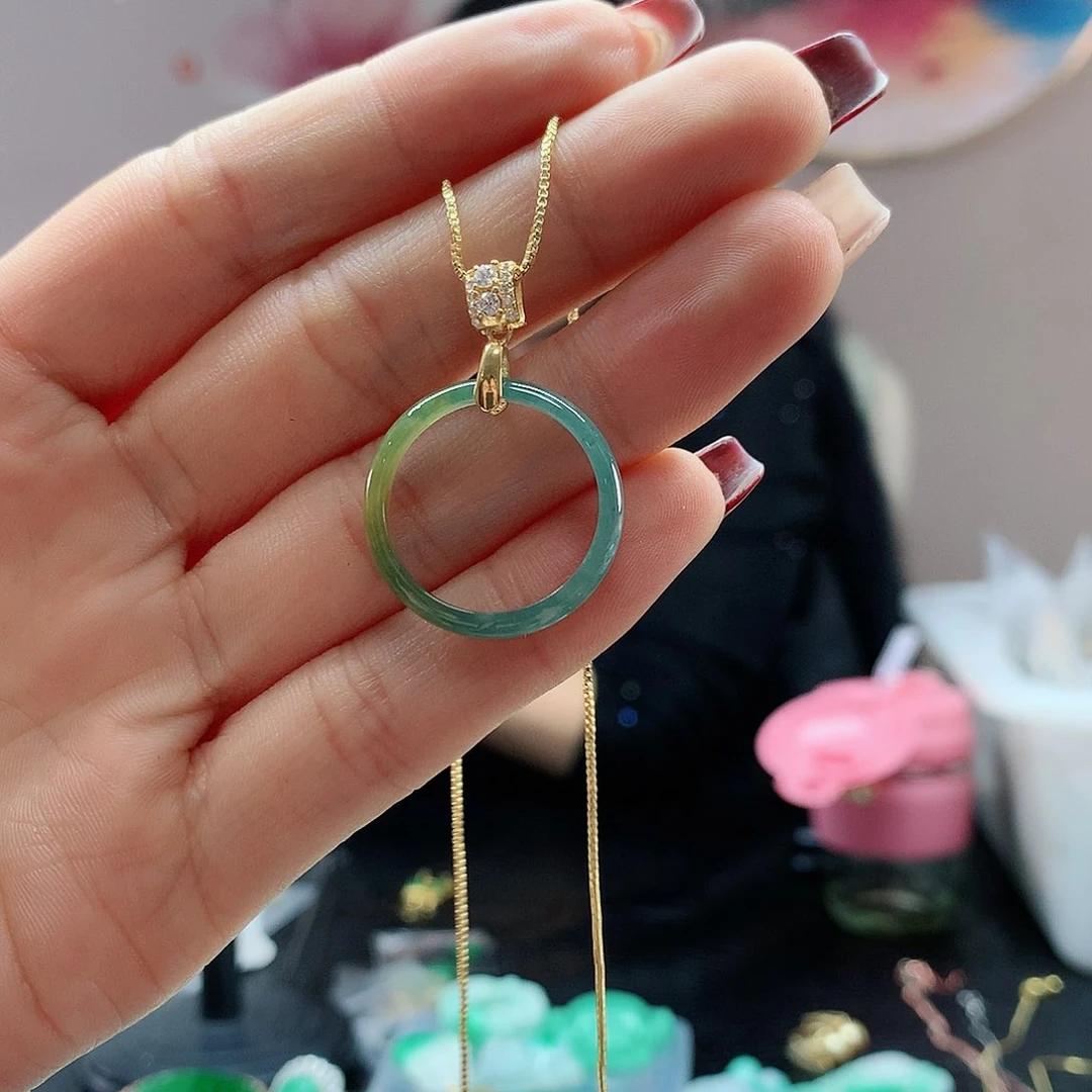 【闪购商品】翡翠吊坠(赠链)未镶嵌多样性发货