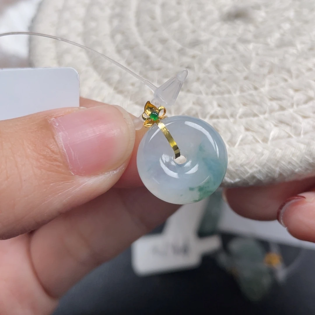 翡翠18K金镶嵌颈饰天然A货缅甸翡翠