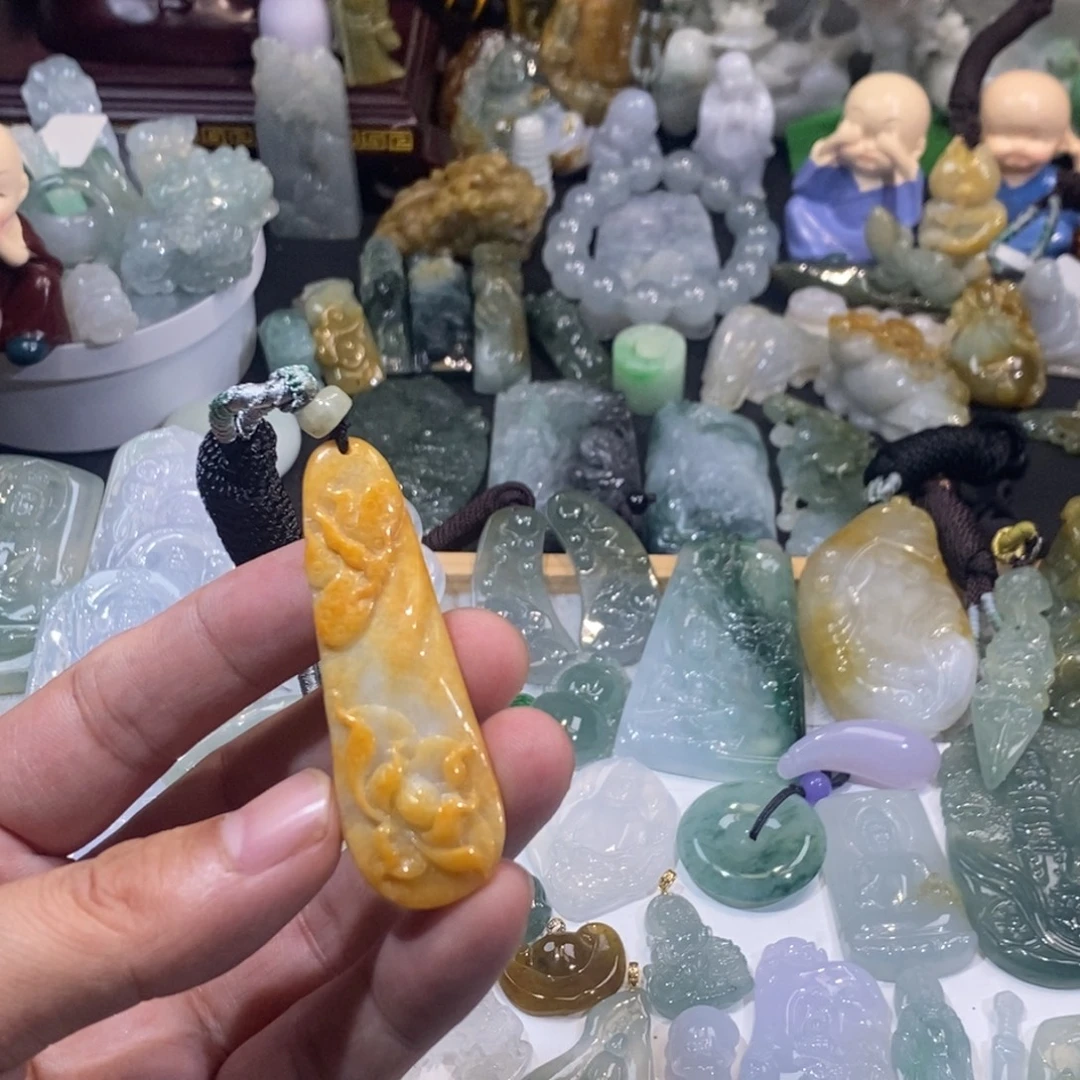 翡翠未镶嵌吊坠(不含链)莲花