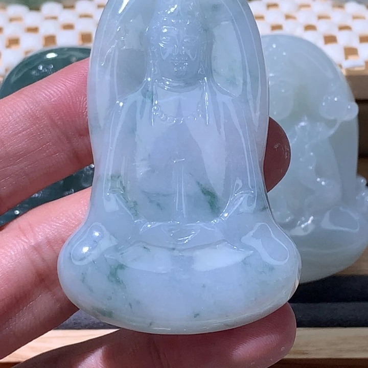 翡翠未镶嵌颈饰炸/飘花素衣观音/微瑕