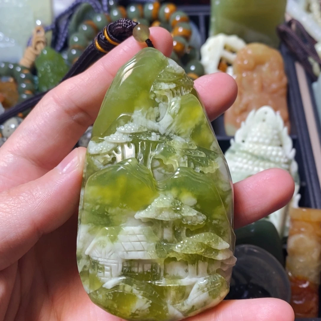 蛇纹石玉未镶嵌颈饰