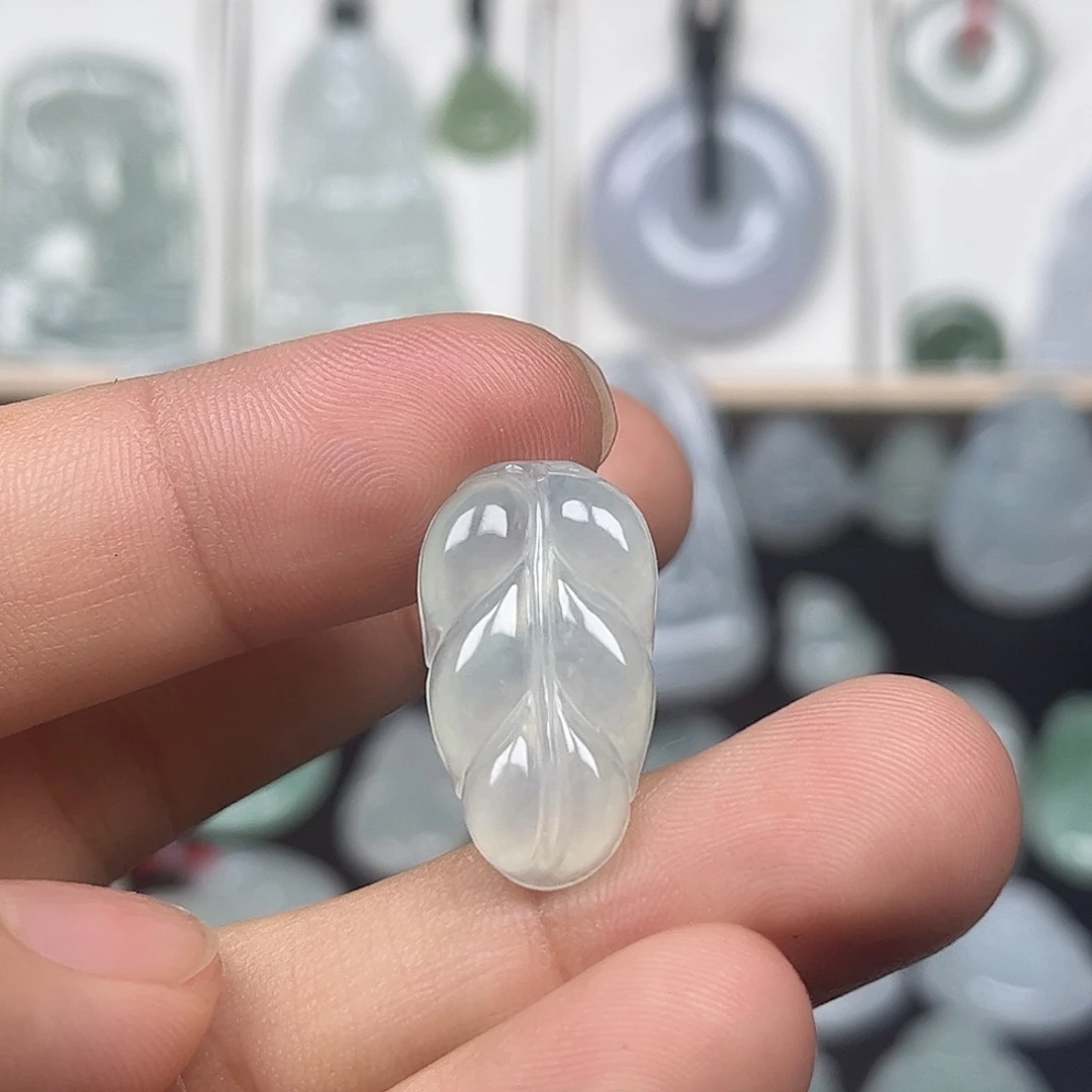 翡翠未镶嵌颈饰缅甸天然翡翠