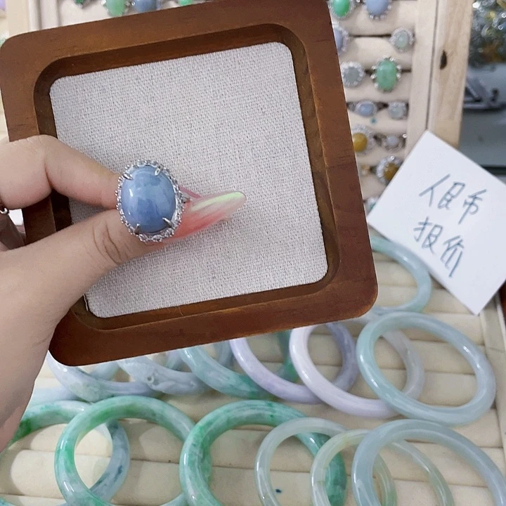 翡翠未镶嵌颈饰天然翡翠Ａ货