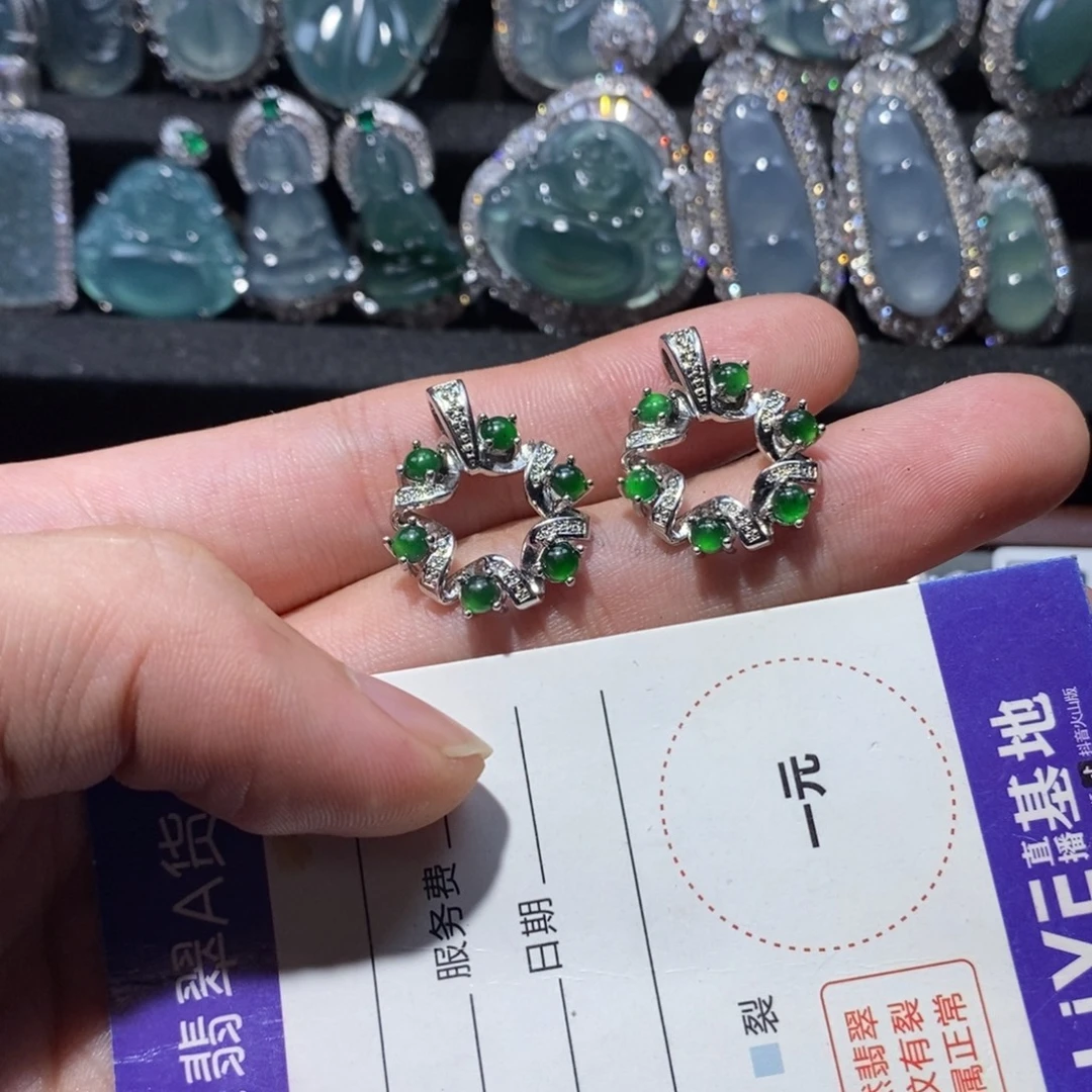 W***N颈饰未镶嵌翡翠翡翠