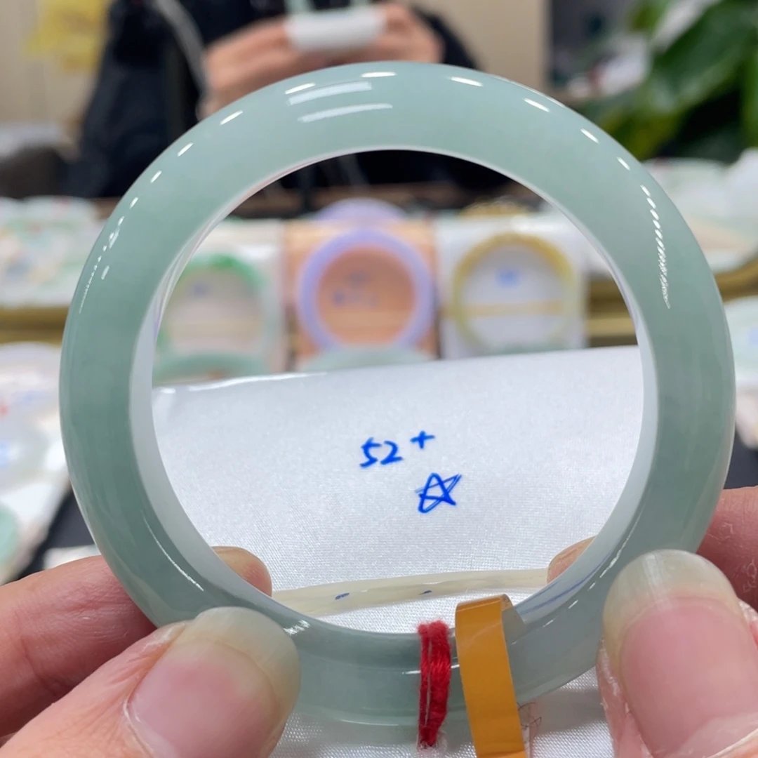 翡翠未镶嵌手镯翡翠手镯