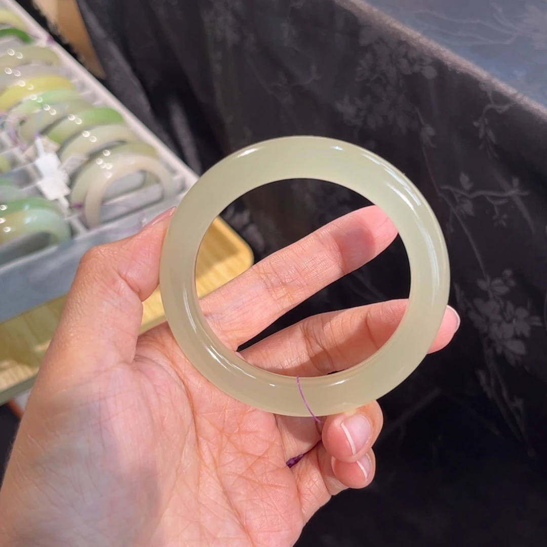 和田玉未镶嵌手镯  「高冰胶蜂蜜晴」