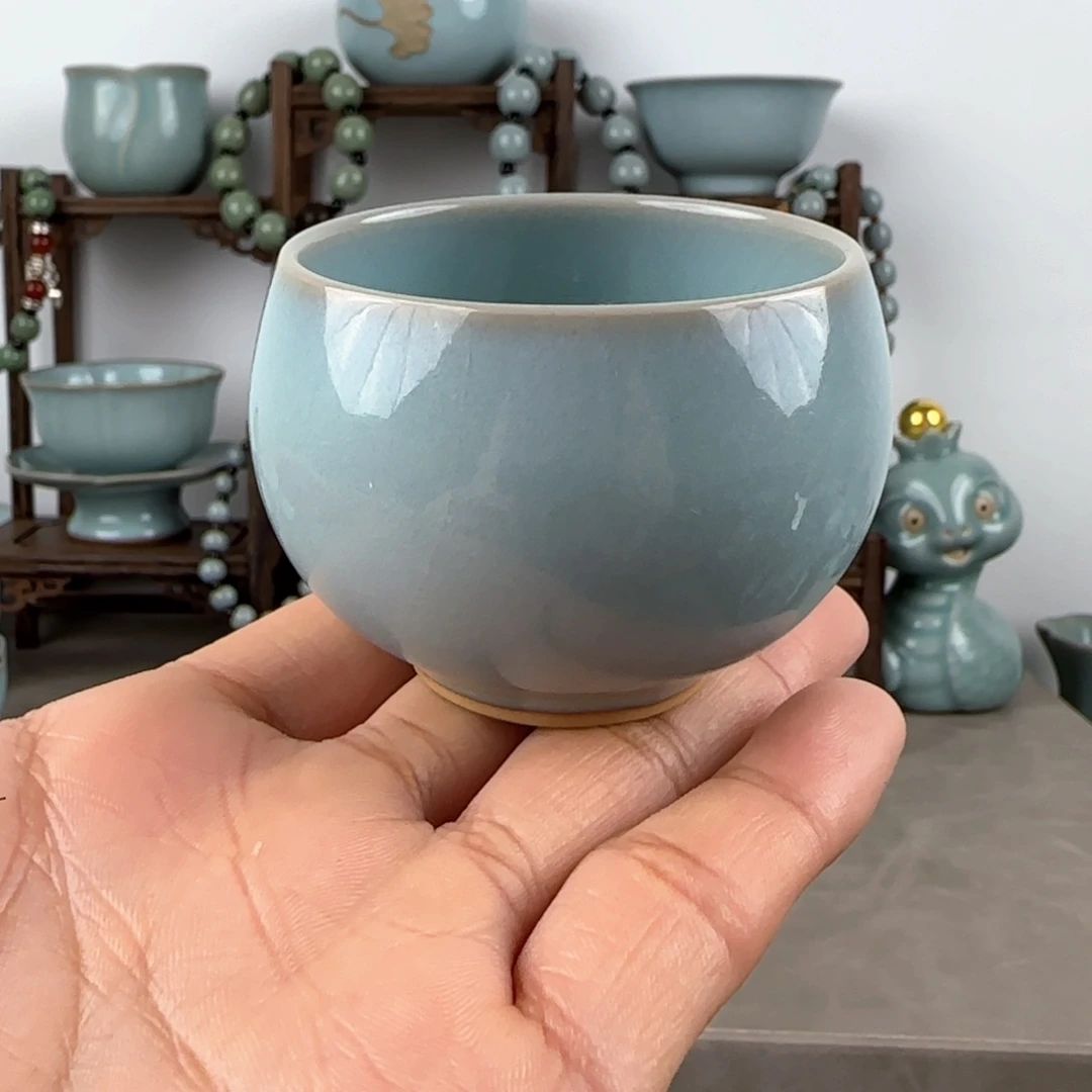 其他汝瓷西施杯圈足烧天青釉