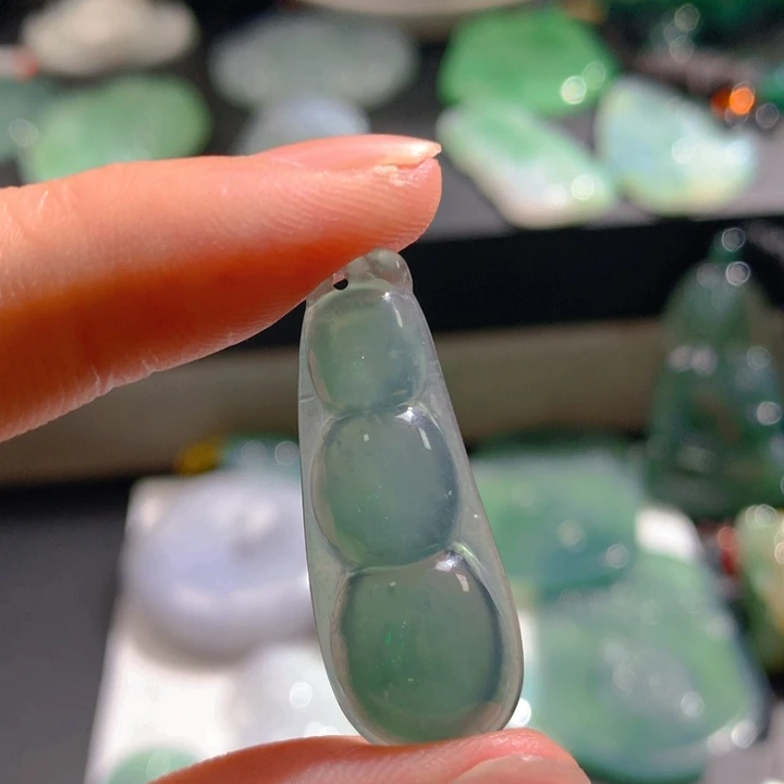 翡翠未镶嵌挂件翡翠