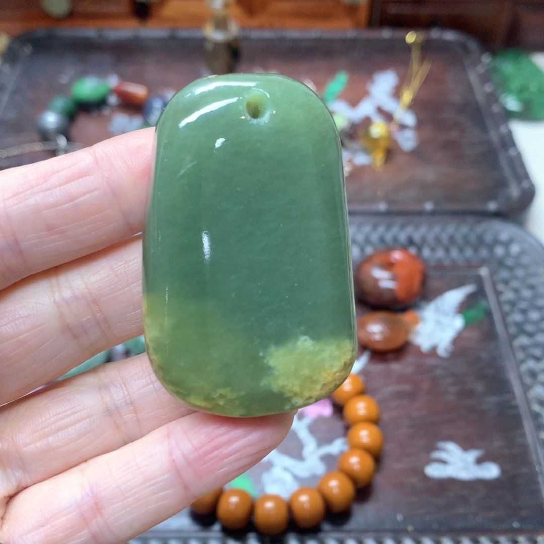 岫岩河磨玉（透闪石质玉）未镶嵌颈饰
