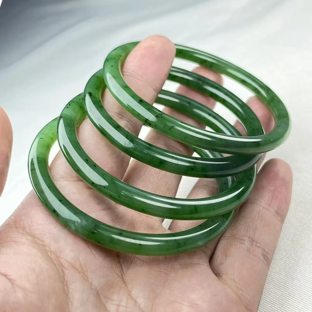 圈口52-58和田玉俄罗斯乌兰乌德碧玉叮当手镯  多样性发一