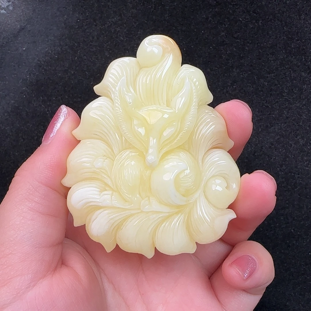 蜜蜡未镶嵌珠宝奇石