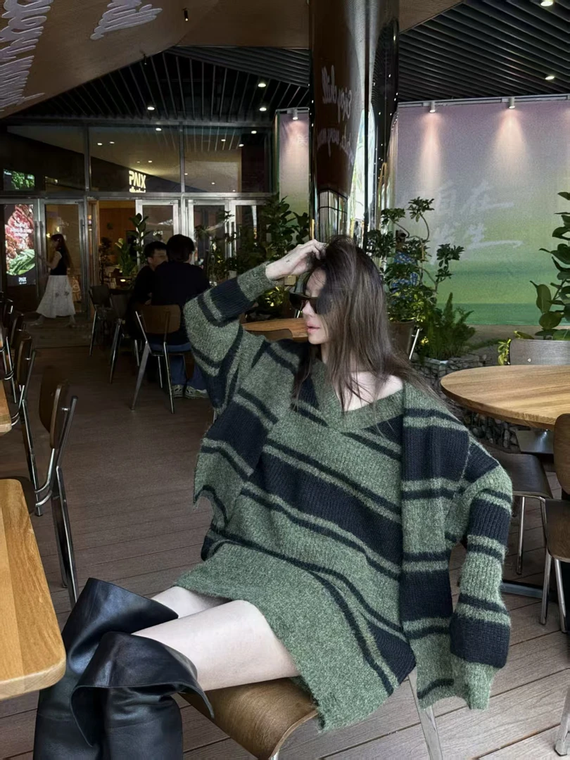 XYSF极简   慵懒条纹宽松v领性感中长毛衣带围巾2件套