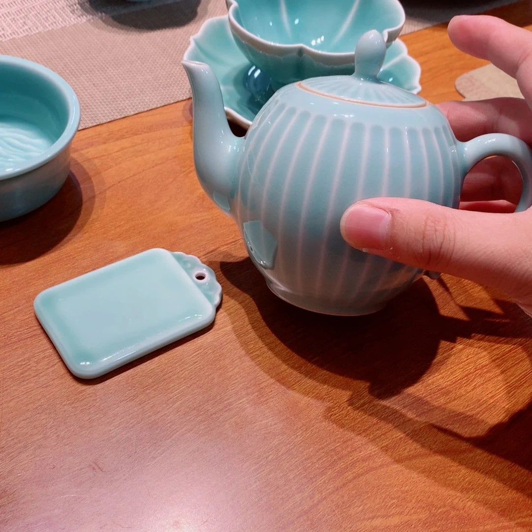 龙泉青瓷茶具茶壶