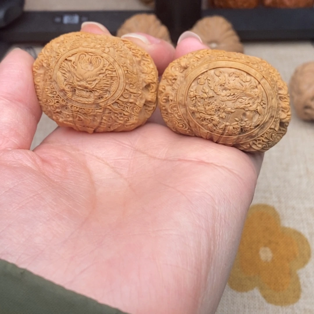 杨***杨把件文玩核桃雕刻南瓜