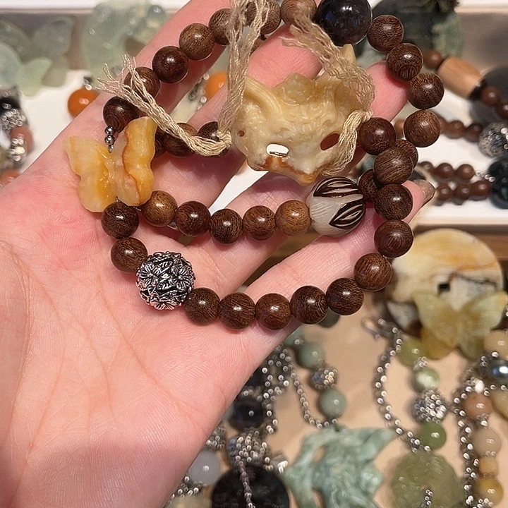 蛇纹石玉合金颈饰