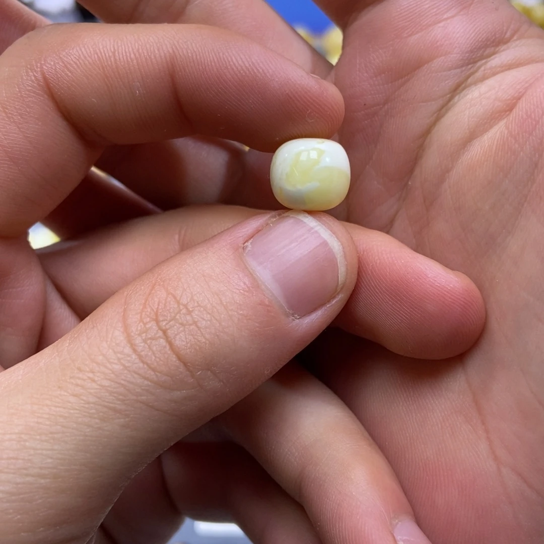 琥珀未镶嵌珠宝奇石11.5mm