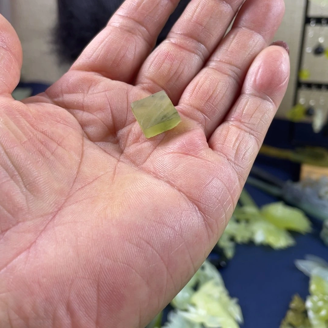 用***0蛇纹石玉未镶嵌发饰