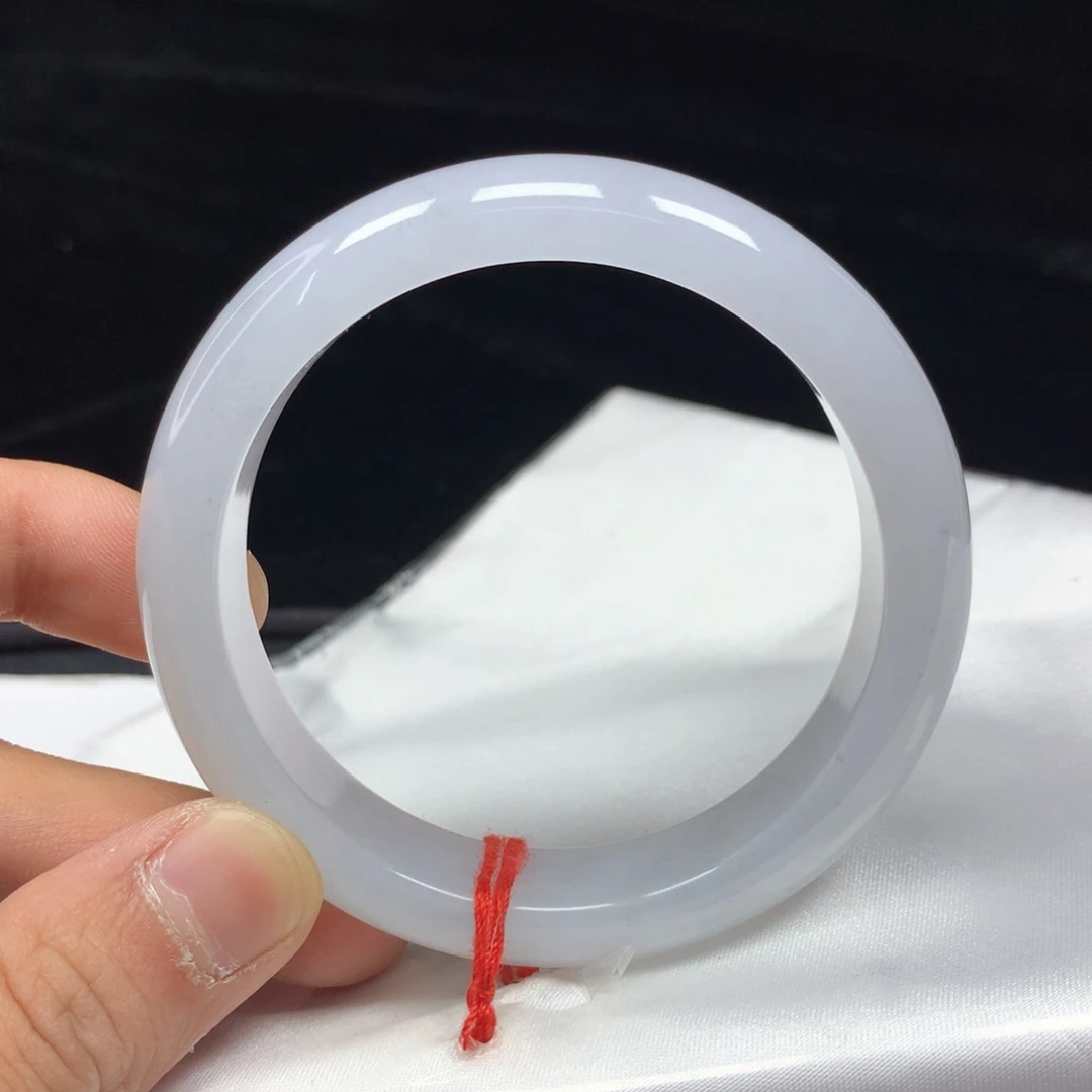 翡翠手镯（圆镯）未镶嵌56.5