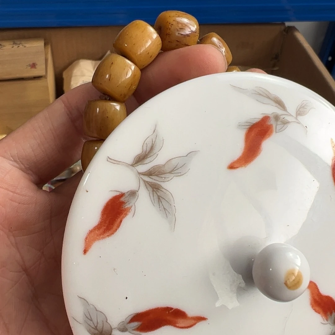 紫砂茶碗茶文化，现代古美术。