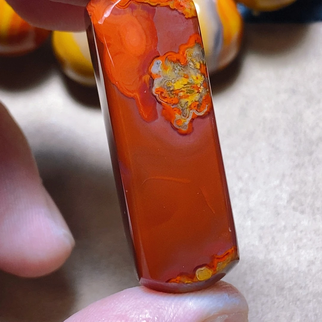 玛瑙/玉髓颈饰未镶嵌?*月