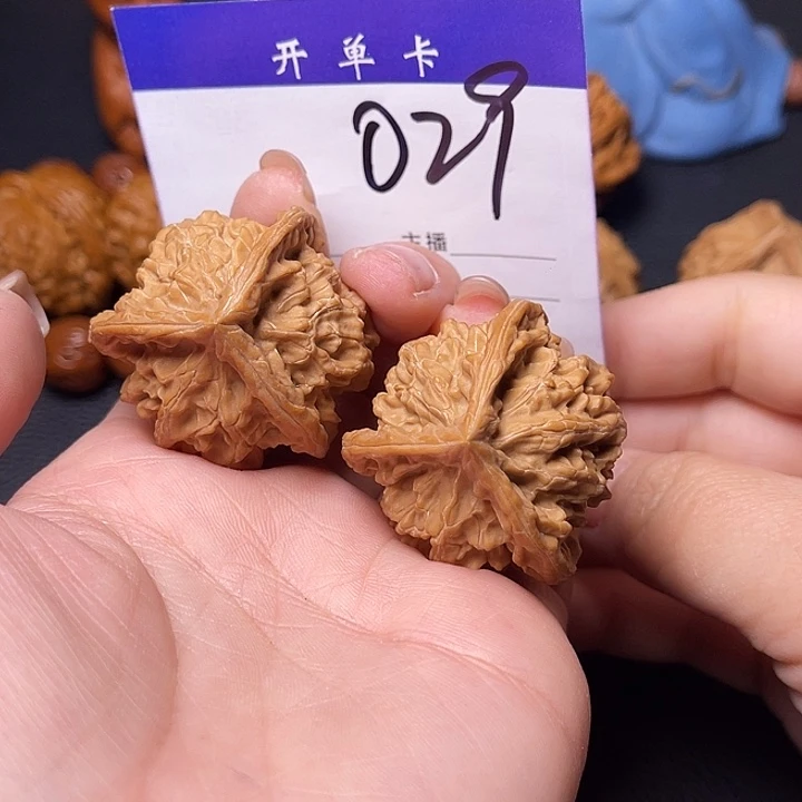 文玩核桃把件文玩核桃盘山三棱全品38n